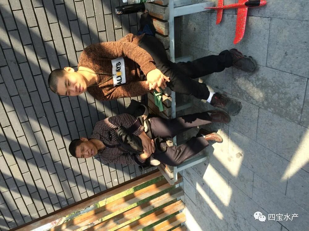 父亲您现在在那边过的还好吗?儿子想您。